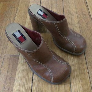 Tommy Hilfiger brown cognac slip on chunky heels platforms mules womens size 6 M